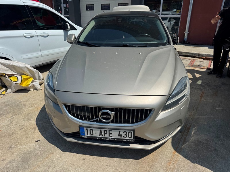 VOLVO V40 Görsel 3