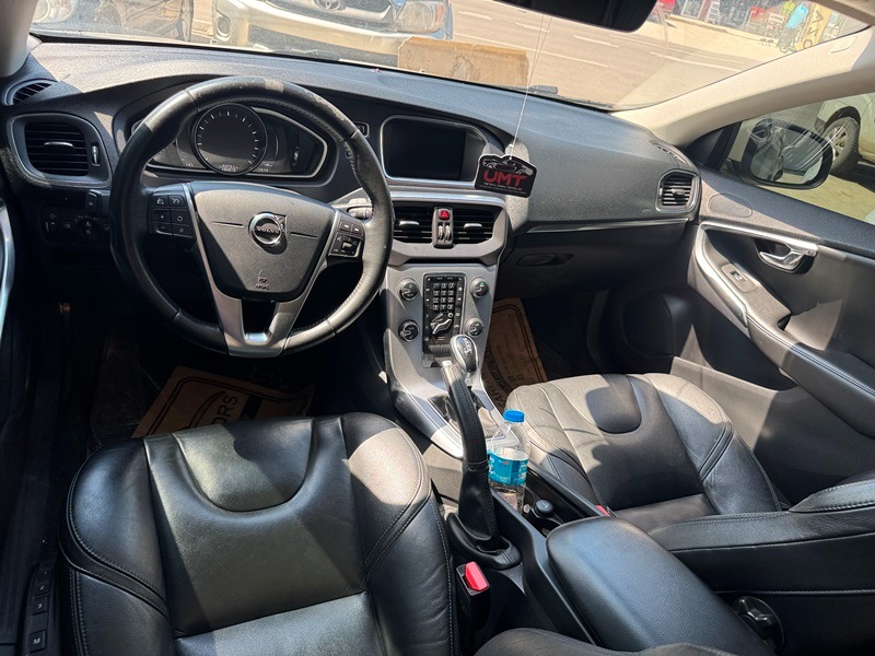 VOLVO V40 Görsel 7
