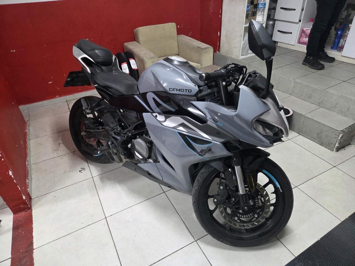 CF MOTO 250 SR Görsel 1