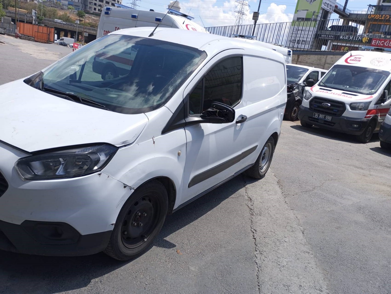 FORD TRANSİT COURIER Görsel 3