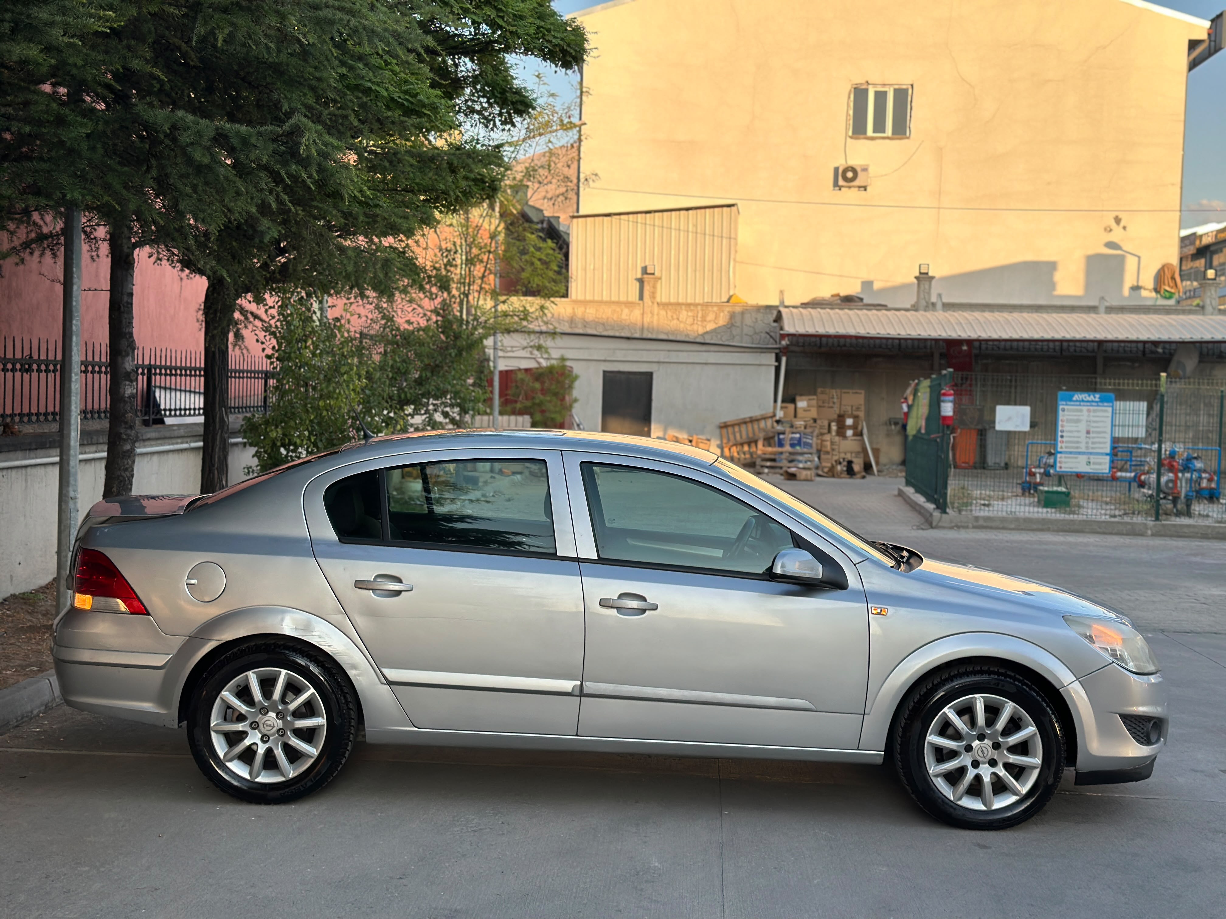 OPEL ASTRA Görsel 3