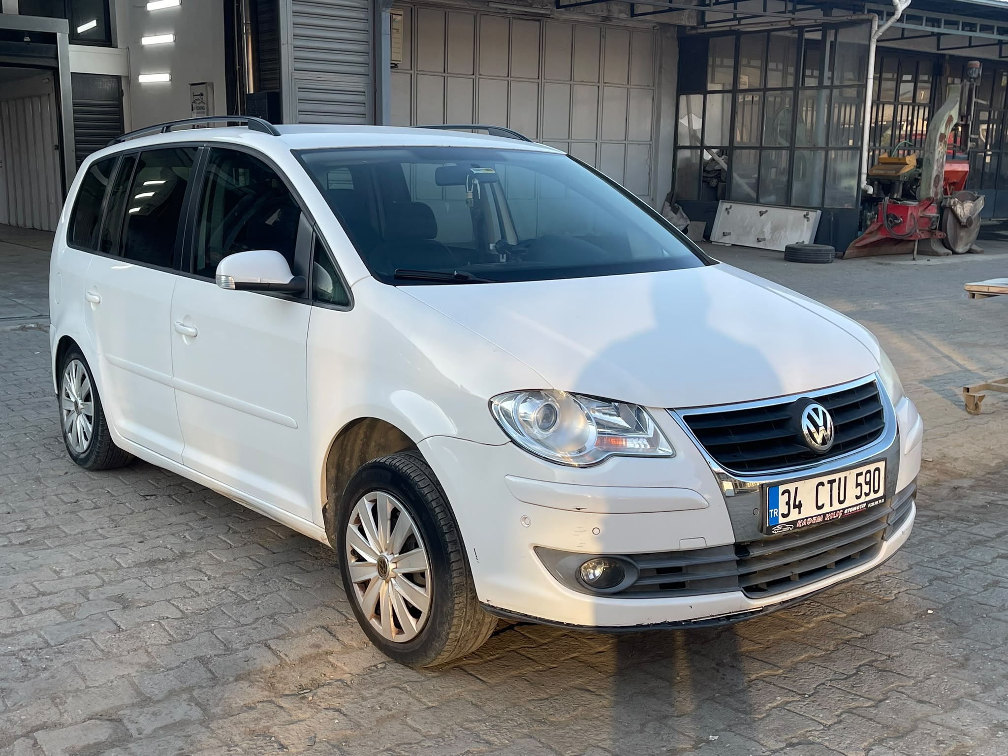 VOLKSWAGEN TOURAN Görsel 8