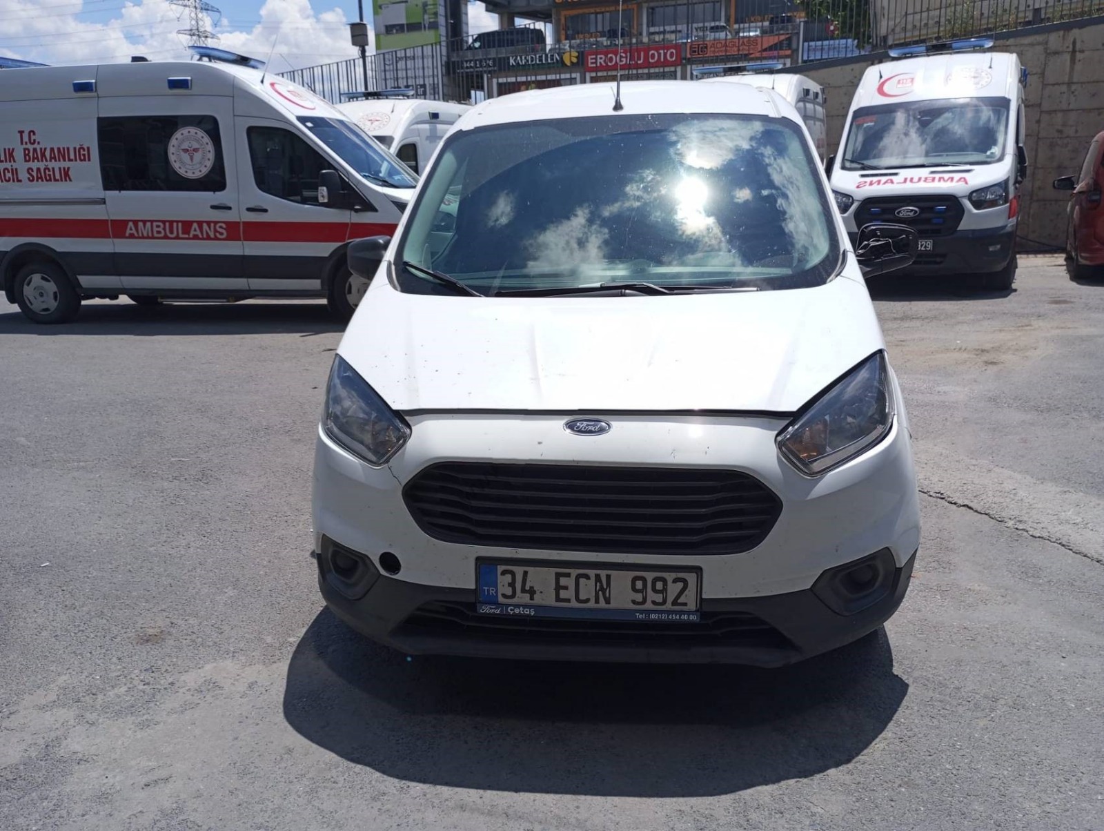 FORD TRANSİT COURIER Hasarlı Araç