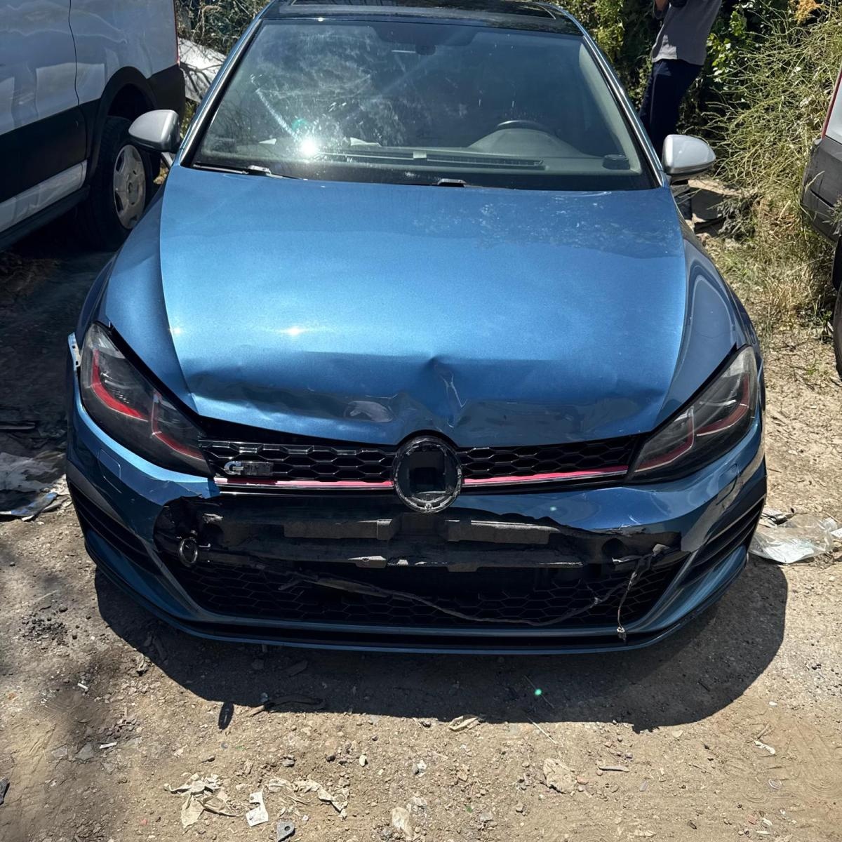 VOLKSWAGEN  GOLF 7 Hasarlı Araç